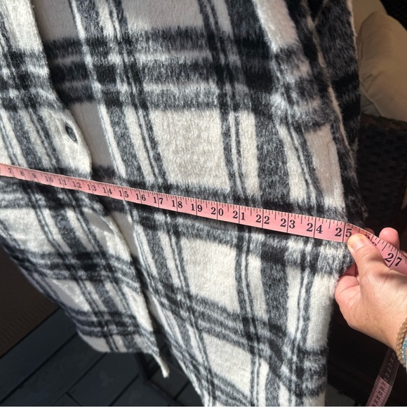 Plaid Button-Up Shacket - Picture 4 of 5